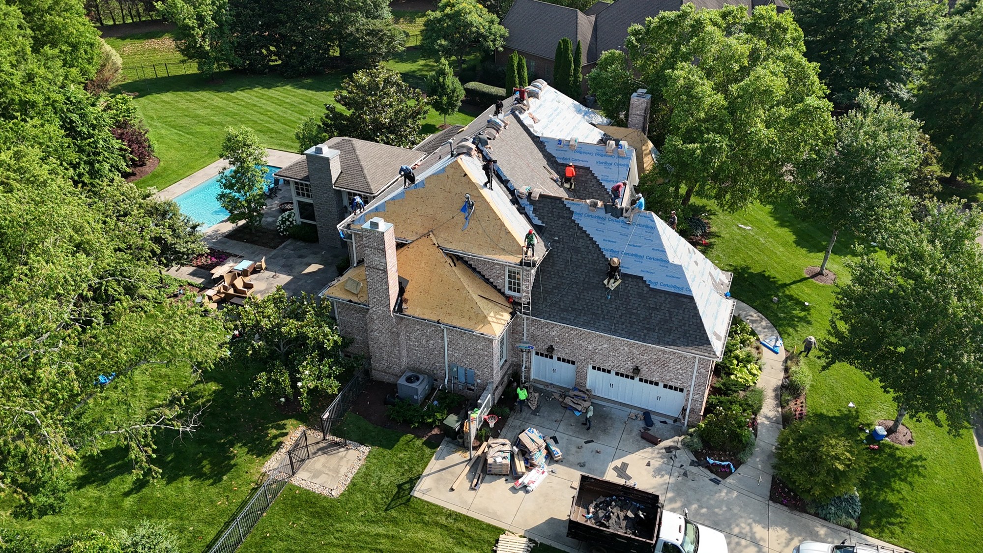 Completed architectural shingle roof — Nashville area